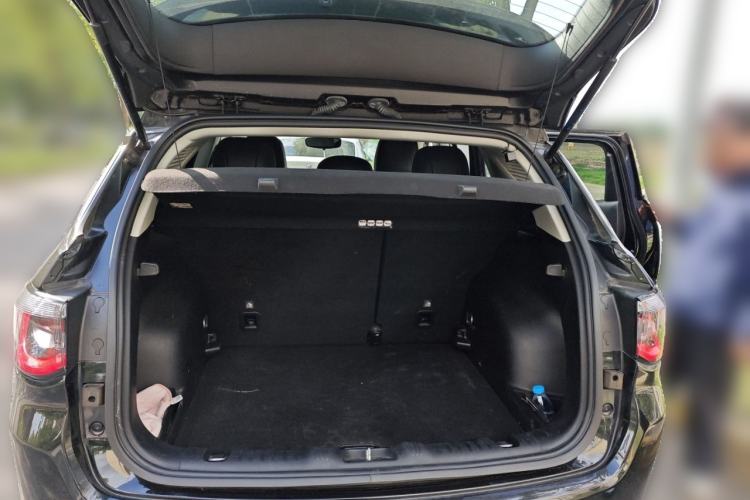 Used Jeep Compass 2020 220T Automatic Leading Edition Trunk