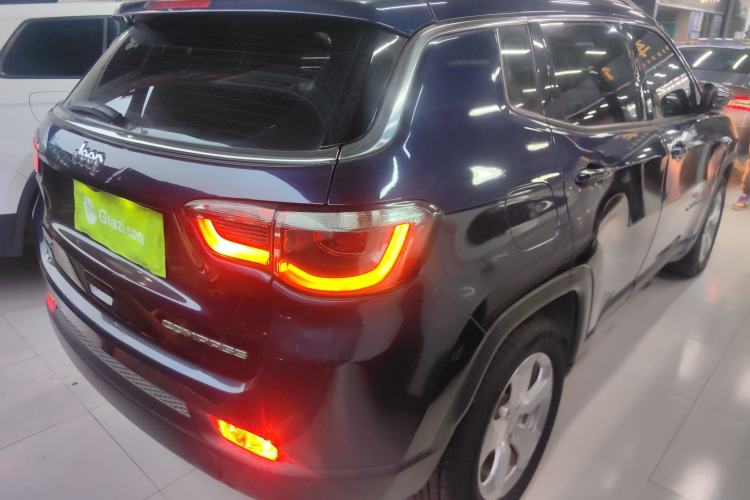 Used Jeep Compass 2020 220T Automatic Leading Edition Exterior 5