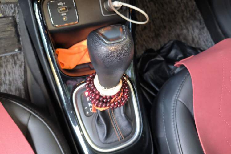 Used Jeep Compass 2020 220T Automatic Elite Edition Gear Lever