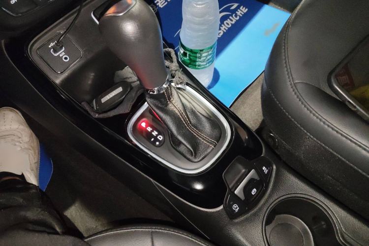 Used Jeep Compass 2020 220T Automatic Elite Edition Gear Lever