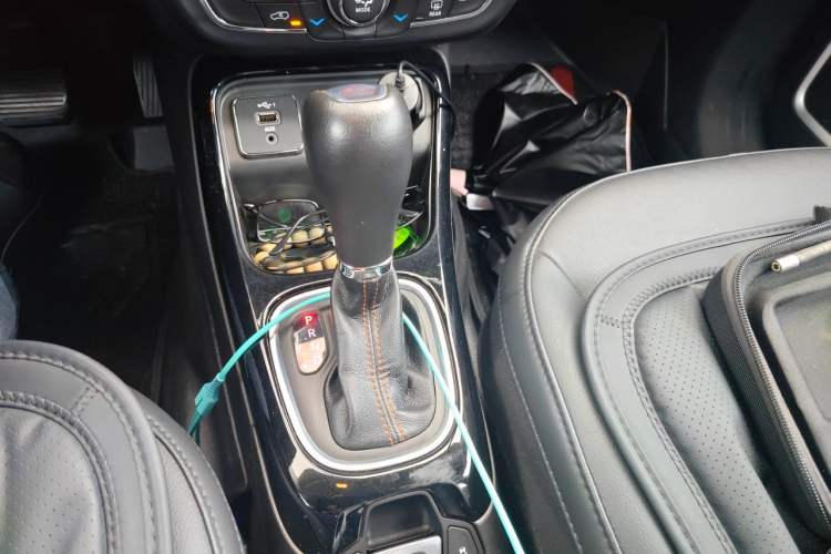 Used Jeep Compass 2020 220T Automatic Elite Edition Gear Lever