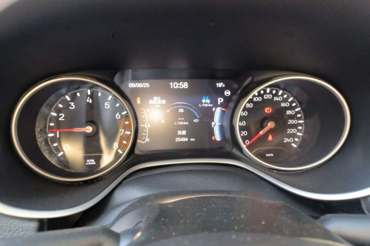 Used Jeep Compass 2020 220T Automatic Elite Edition Instrument Cluster