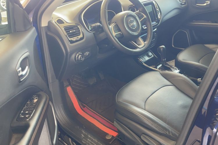 Used Jeep Compass 2020 220T Automatic Elite Edition Interior 2