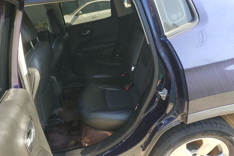 Used Jeep Compass 2020 220T Automatic Leading Edition Interior 4