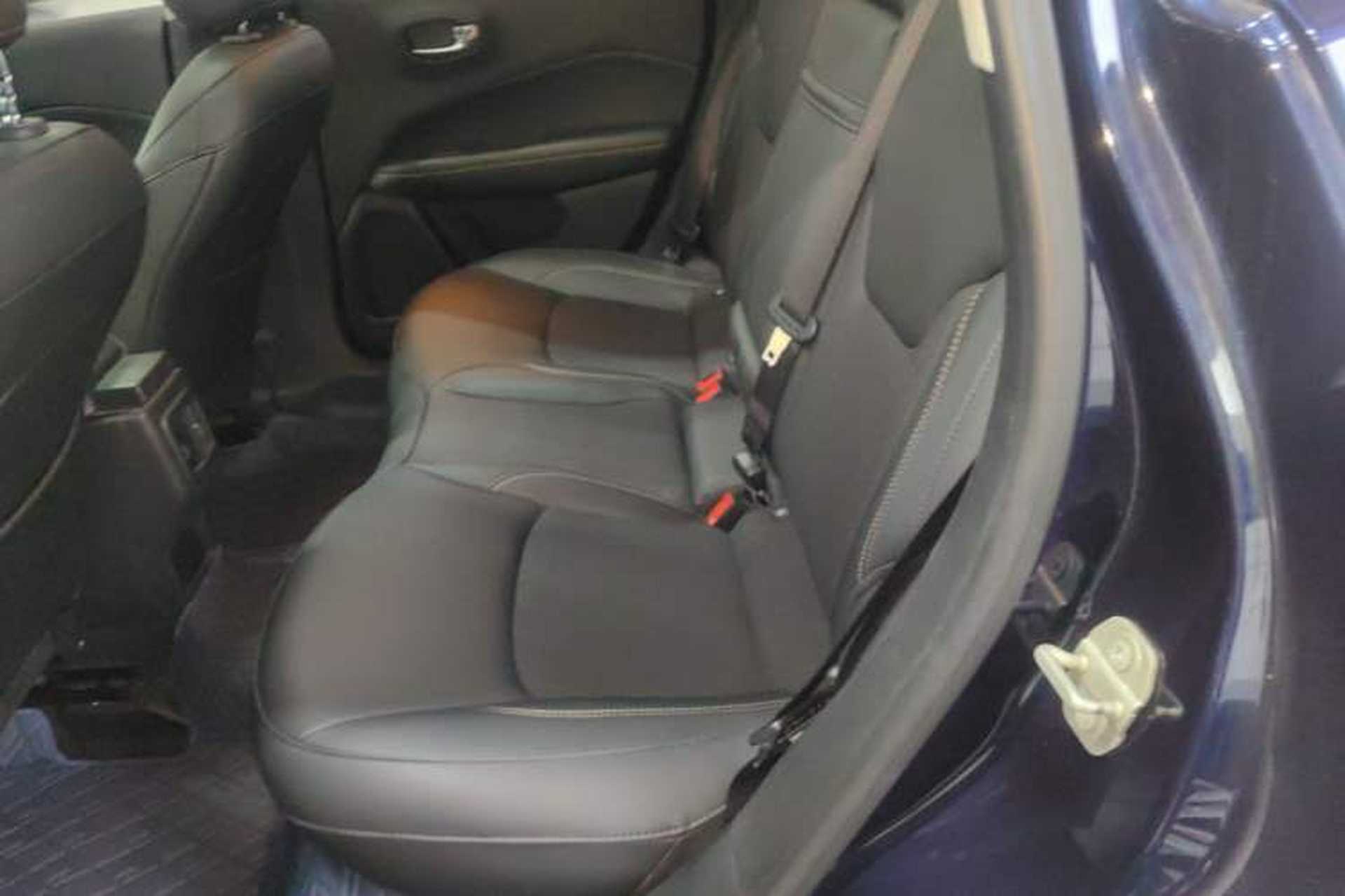Used Jeep Compass 2020 220T Automatic Leading Edition Interior 4