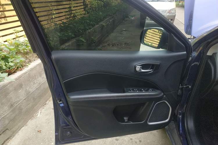 Used Jeep Compass 2020 220T Automatic Leading Edition Left Front Door Interior