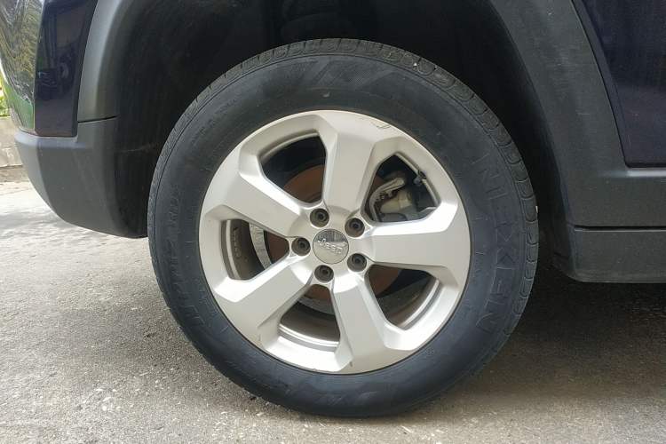 Used Jeep Compass 2020 220T Automatic Leading Edition Right Rear Wheel Hub