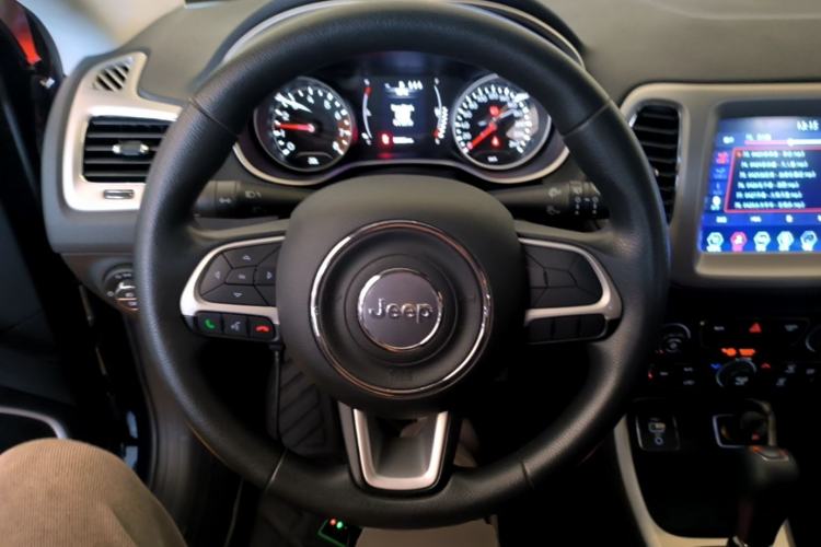 Used Jeep Compass 2020 220T Automatic Leading Edition Steering Wheel