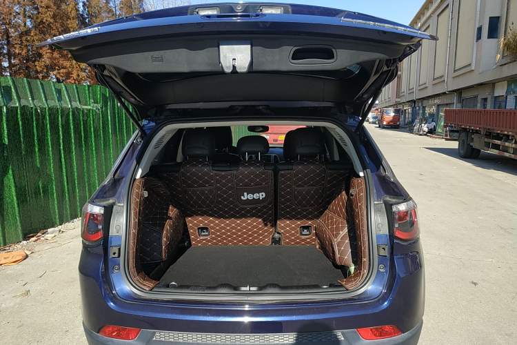 Used Jeep Compass 2020 220T Automatic Leading Edition Trunk
