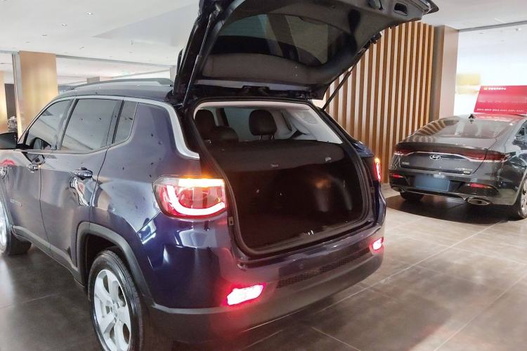 Used Jeep Compass 2020 220T Automatic Elite Edition Trunk