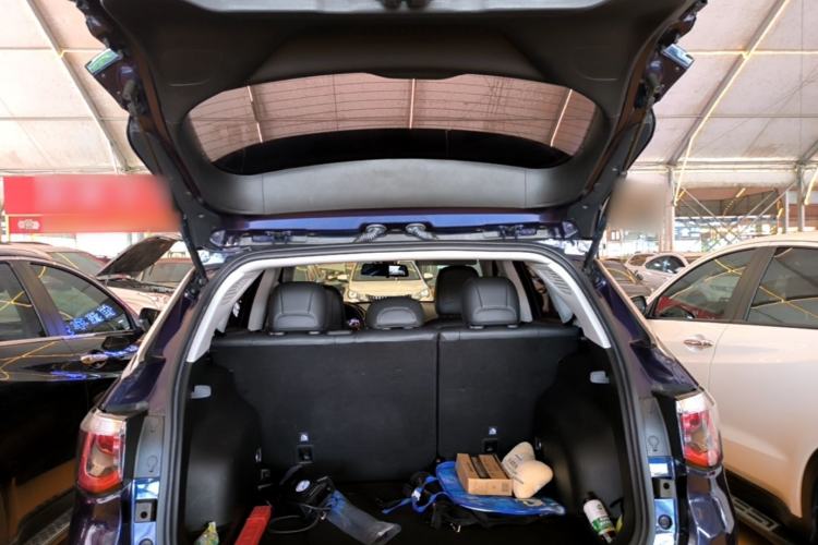 Used Jeep Compass 2020 220T Automatic Leading Edition Trunk