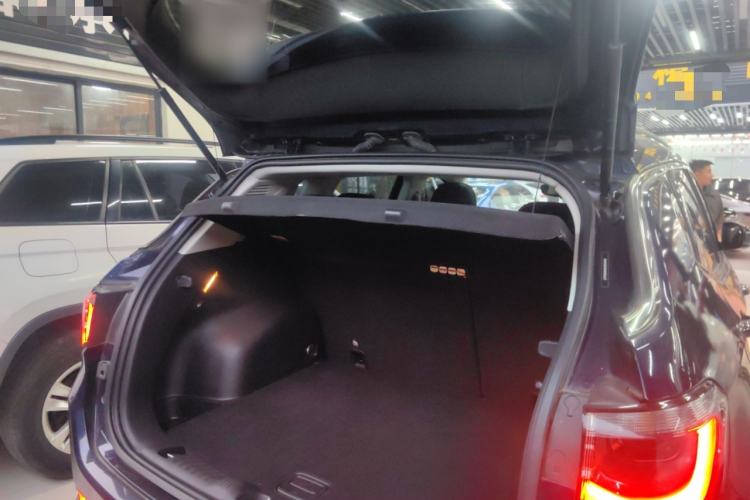 Used Jeep Compass 2020 220T Automatic Leading Edition Trunk
