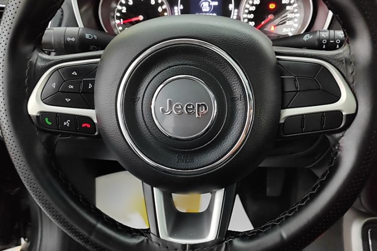 Used Jeep Compass 2020 220T Automatic Leading Edition Interior 2