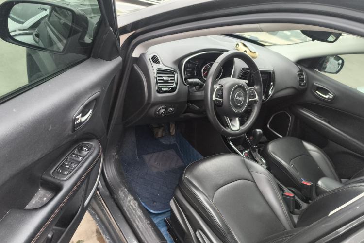 Used Jeep Compass 2020 220T Automatic Elite Edition Driver Seat