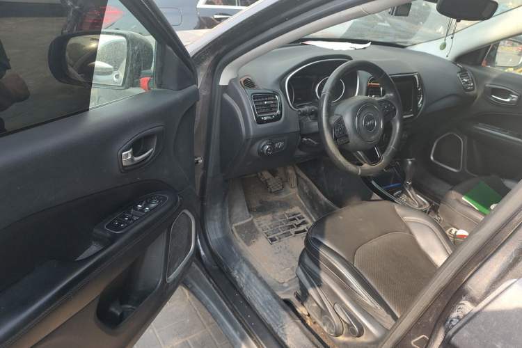 Used Jeep Compass 2020 220T Automatic Night Eagle Edition Driver Seat