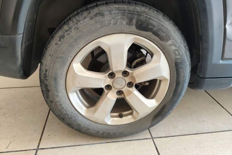 Used Jeep Compass 2020 220T Automatic Leading Edition Exterior 8