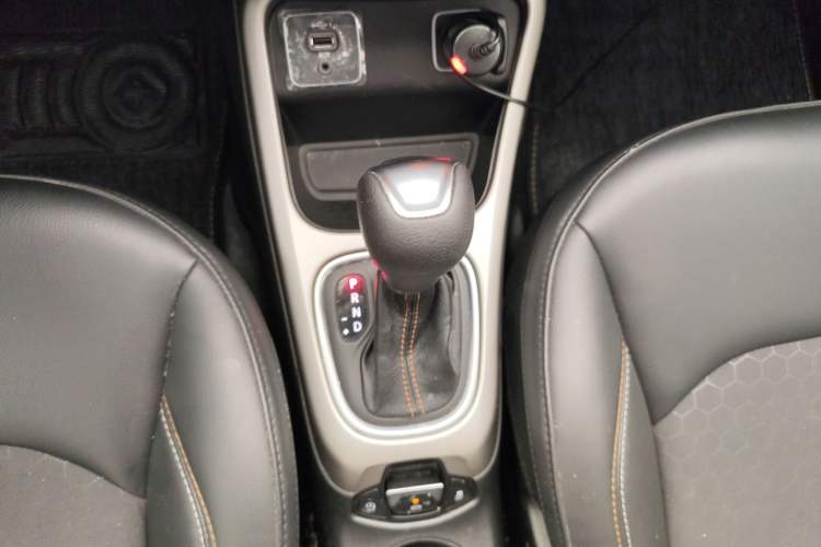 Used Jeep Compass 2020 220T Automatic Leading Edition Gear Lever