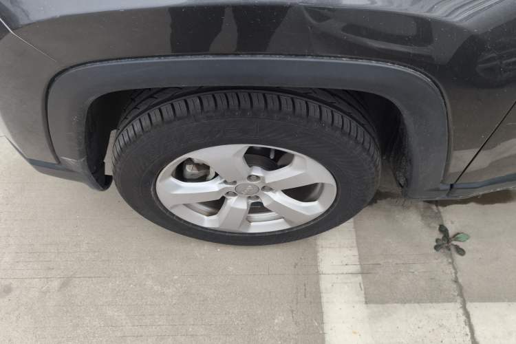 Used Jeep Compass 2020 220T Automatic Elite Edition Left Front Wheel Hub