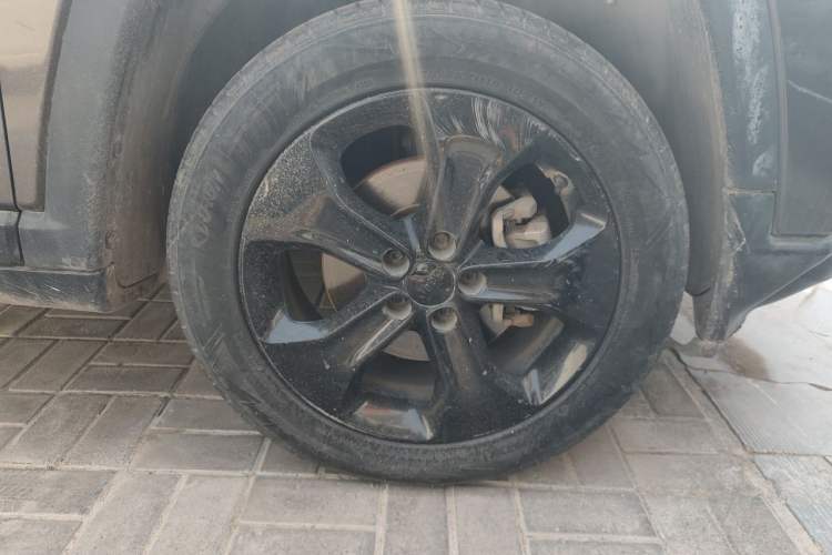 Used Jeep Compass 2020 220T Automatic Night Eagle Edition Right Front Wheel Hub