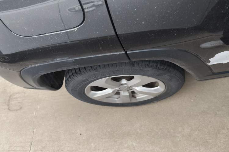 Used Jeep Compass 2020 220T Automatic Elite Edition Right Rear Wheel Hub