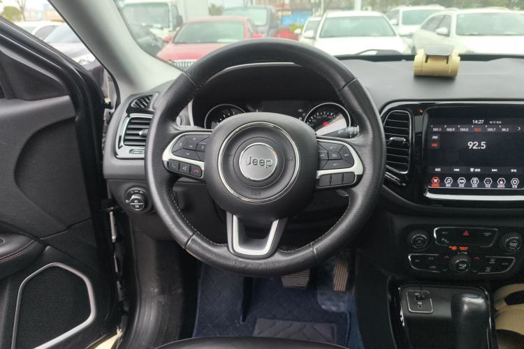 Used Jeep Compass 2020 220T Automatic Elite Edition Steering Wheel