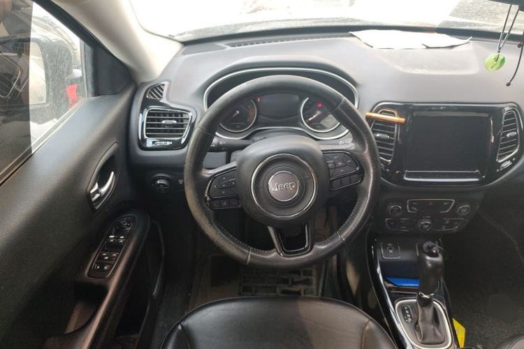 Used Jeep Compass 2020 220T Automatic Night Eagle Edition Steering Wheel