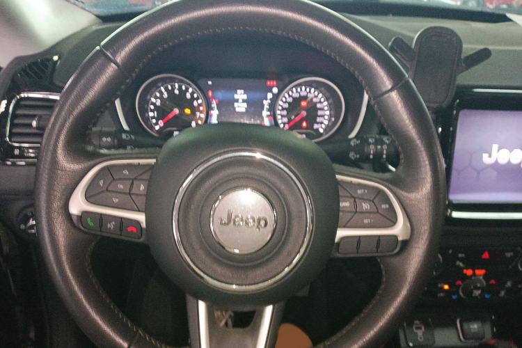 Used Jeep Compass 2020 220T Automatic Elite Edition Steering Wheel