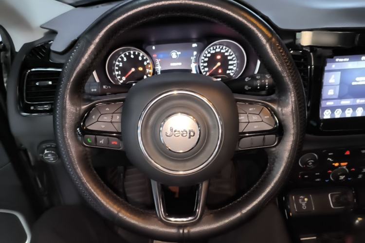 Used Jeep Compass 2020 220T Automatic Night Eagle Edition Steering Wheel