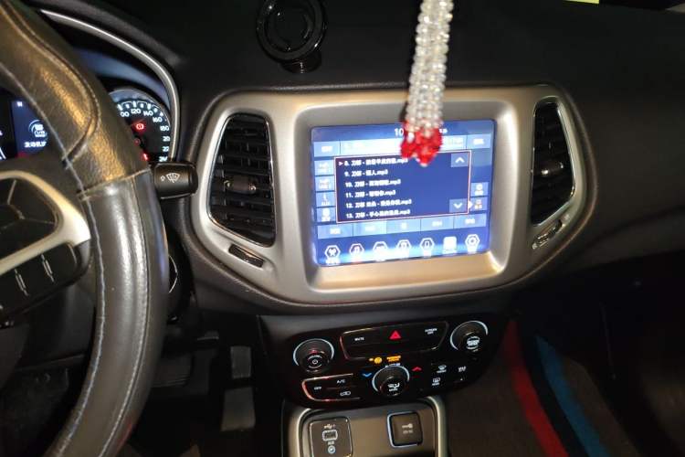 Used Jeep Compass 2020 220T Automatic Leading Edition Audio And AC Panel