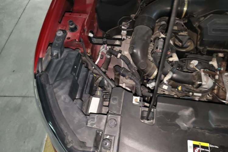 Used Jeep Compass 2020 220T Automatic Leading Edition Engine Bay Right