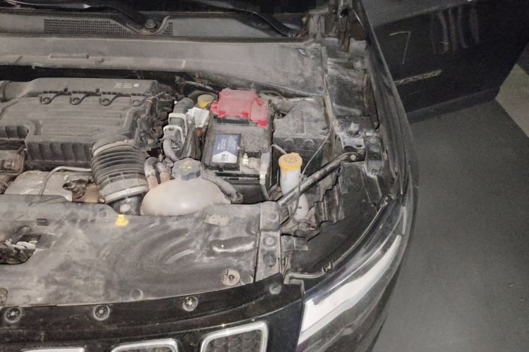 Used Jeep Compass 2020 220T Automatic Leading Edition Engine Bay Left