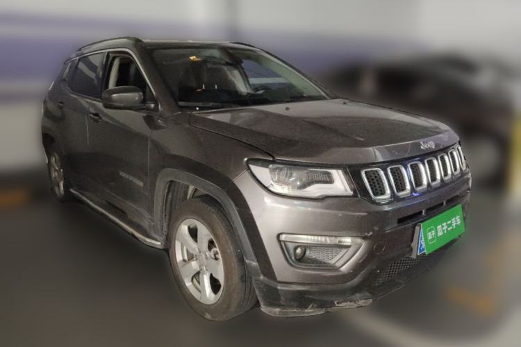 Used Jeep Compass 2020 220T Automatic Leading Edition Front Right 45 Deg
