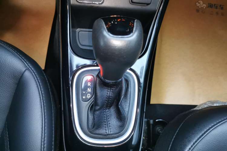 Used Jeep Compass 2020 220T Automatic Night Eagle Edition Gear Lever