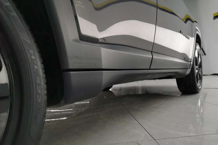 Used Jeep Compass 2020 220T Automatic Night Eagle Edition Right Side Sill