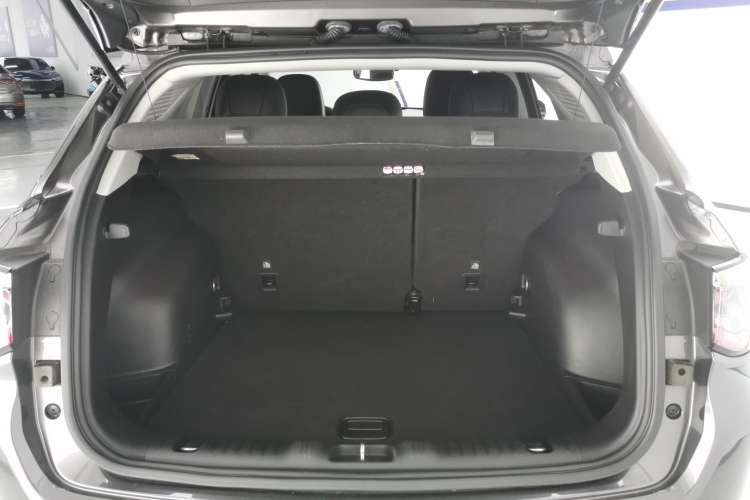 Used Jeep Compass 2020 220T Automatic Night Eagle Edition Trunk