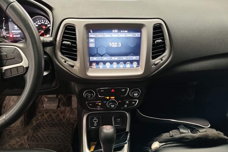 Used Jeep Compass 2020 220T Automatic Leading Edition Audio And AC Panel