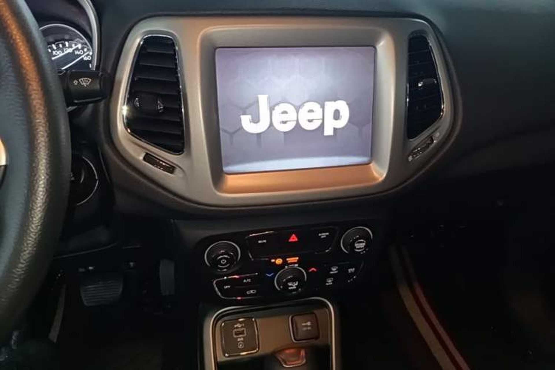 Used Jeep Compass 2020 220T Automatic Leading Edition Audio And AC Panel