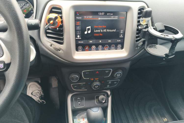 Used Jeep Compass 2020 220T Automatic Leading Edition Audio And AC Panel