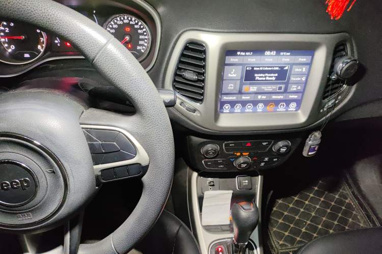 Used Jeep Compass 2020 220T Automatic Leading Edition Audio And AC Panel