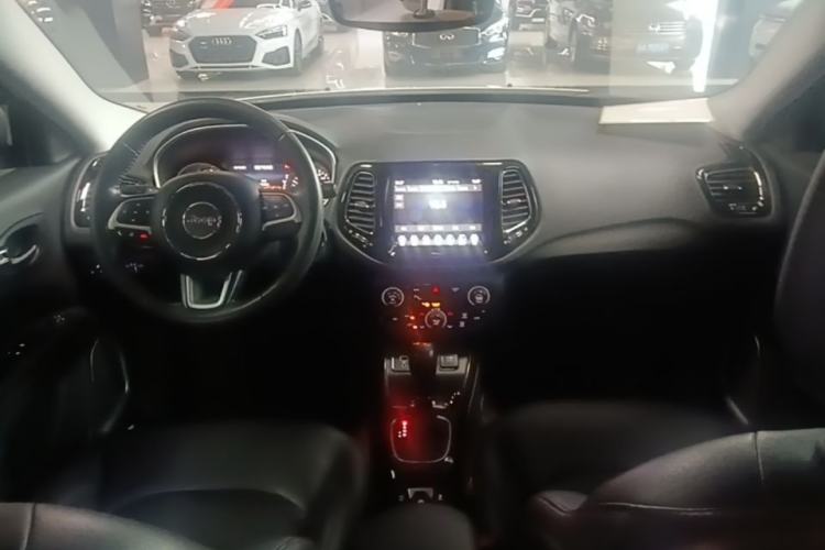 Used Jeep Compass 2020 220T Automatic Elite Edition Center Console