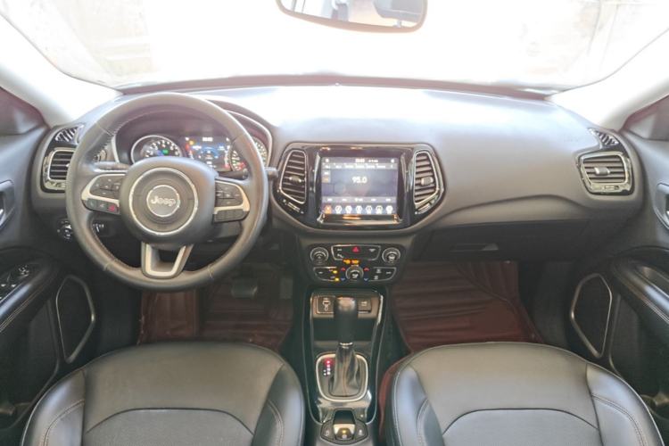 Used Jeep Compass 2020 220T Automatic Elite Edition Center Console