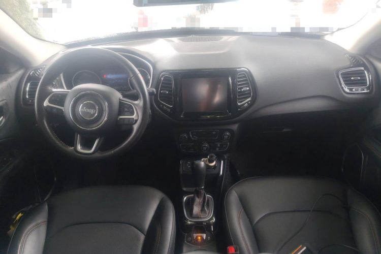 Used Jeep Compass 2020 220T Automatic Elite Edition Center Console