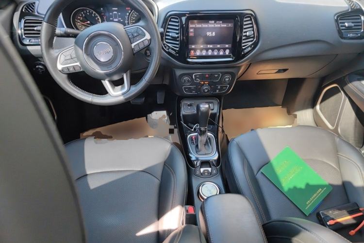 Used Jeep Compass 2020 220T Automatic Elite Edition Center Console