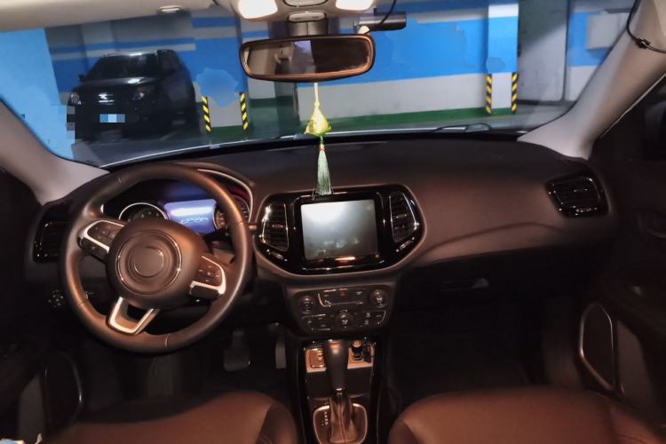 Used Jeep Compass 2020 220T Automatic Elite Edition Center Console