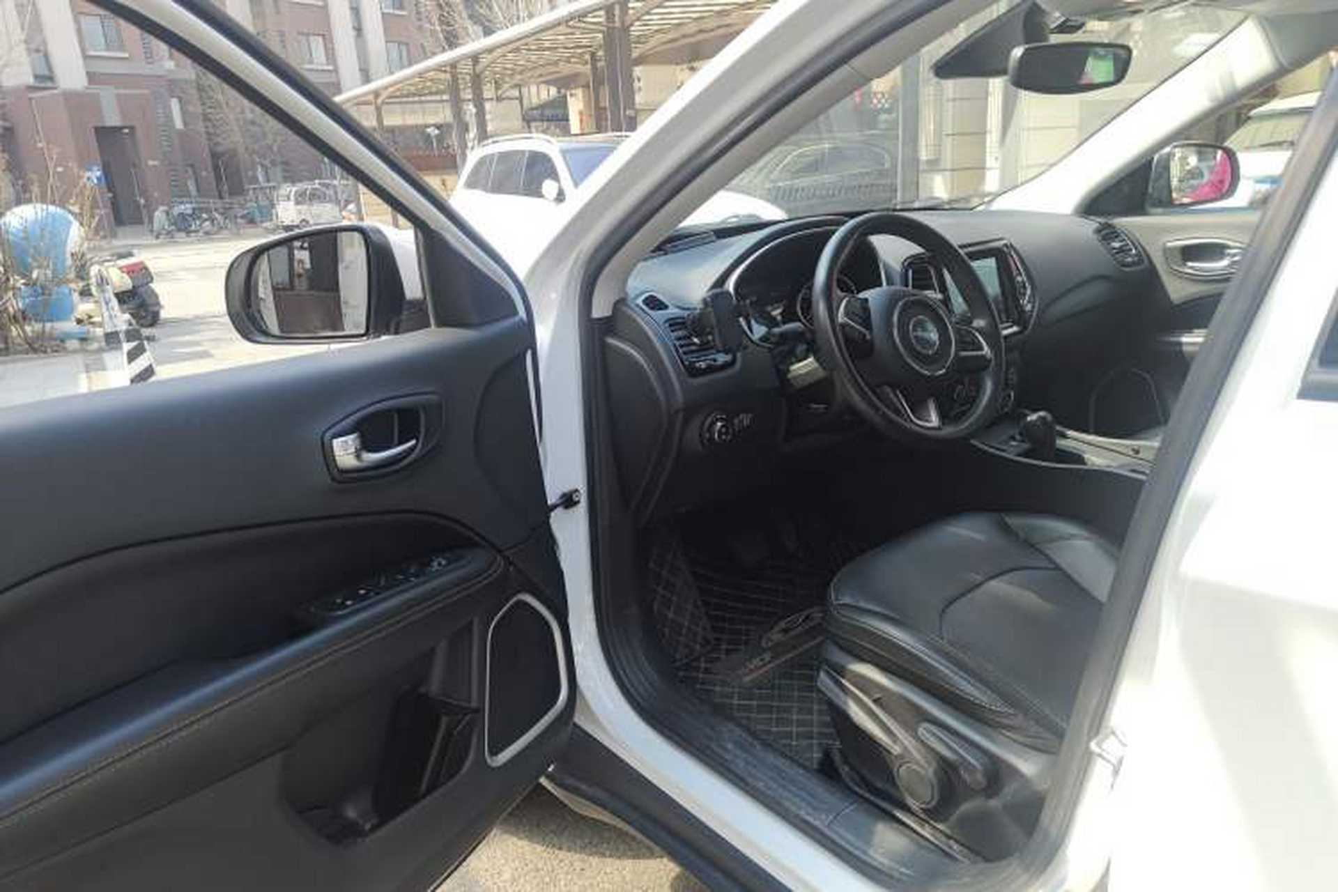 Used Jeep Compass 2020 220T Automatic Elite Edition Driver Seat