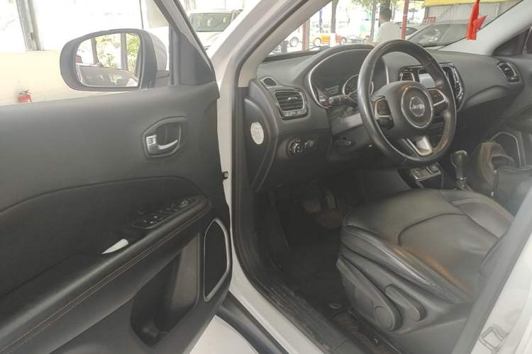Used Jeep Compass 2020 220T Automatic Elite Edition Driver Seat