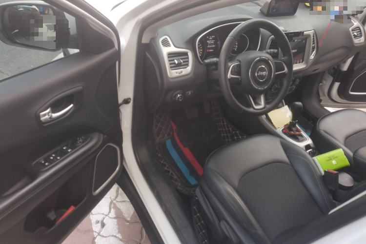 Used Jeep Compass 2020 220T Automatic Leading Edition Driver Seat