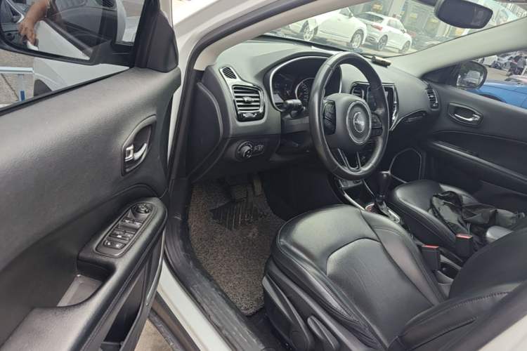 Used Jeep Compass 2020 220T Automatic Night Eagle Edition Driver Seat