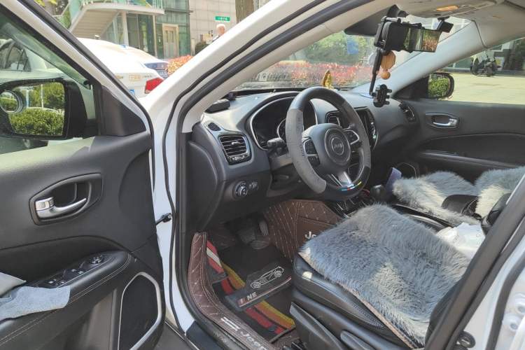 Used Jeep Compass 2020 220T Automatic Elite Edition Driver Seat