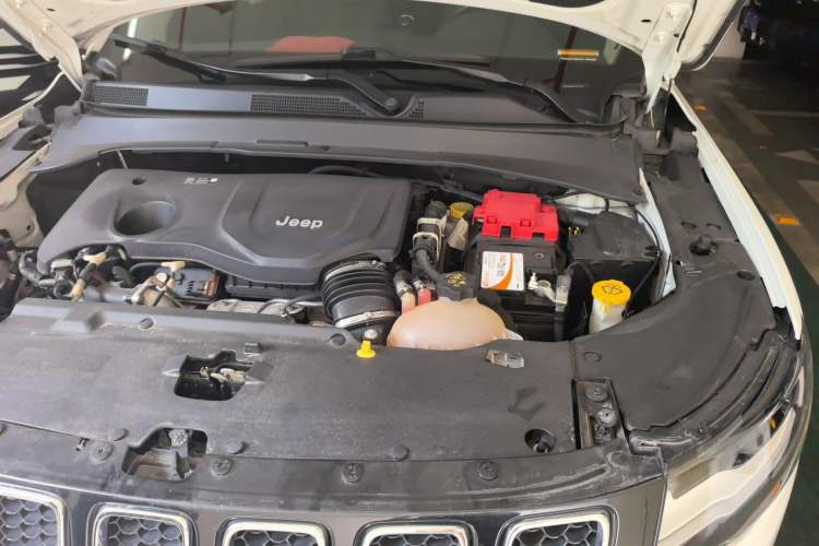 Used Jeep Compass 2020 220T Automatic Four-Wheel Drive Elite Edition Engine Bay Left
